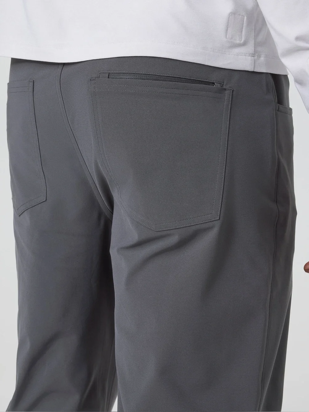 Vuori Meta Pants in Classic Fit
